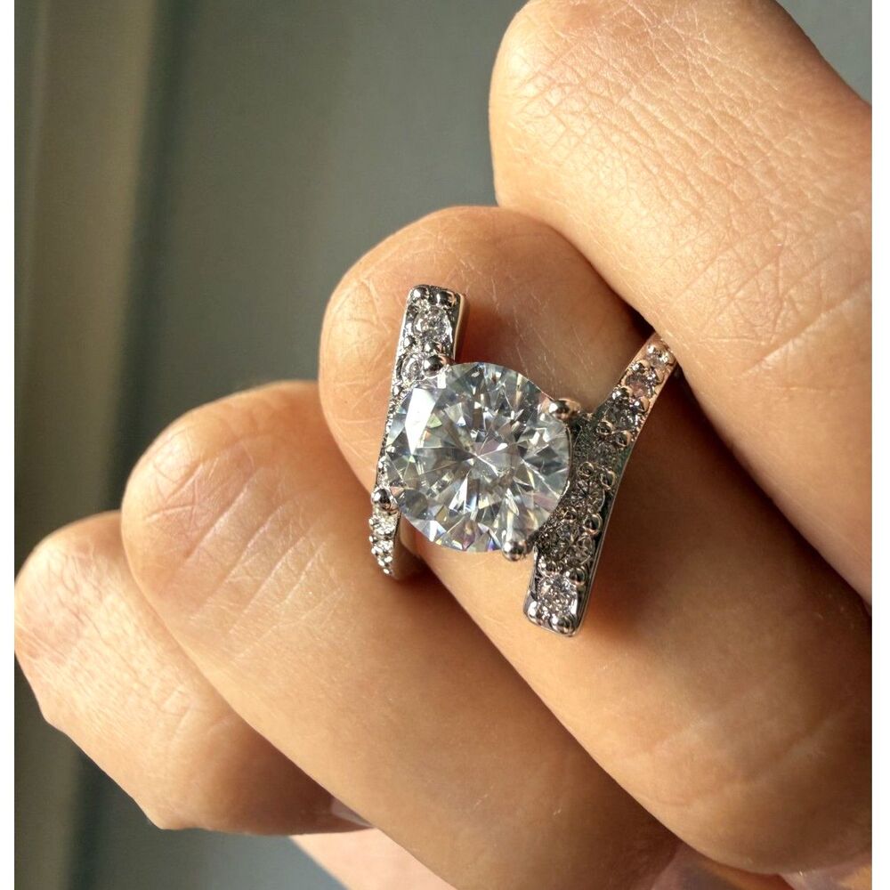 2CT Moissanite Round Cut Statement Ring Rhodium Plated Size 7